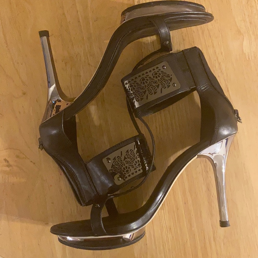 BCBGMAXAZRIA ***Never Worn***